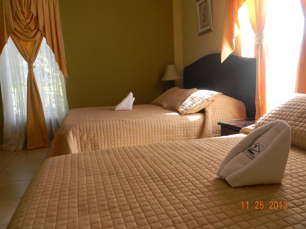 Comayagua Golf Club Room photo